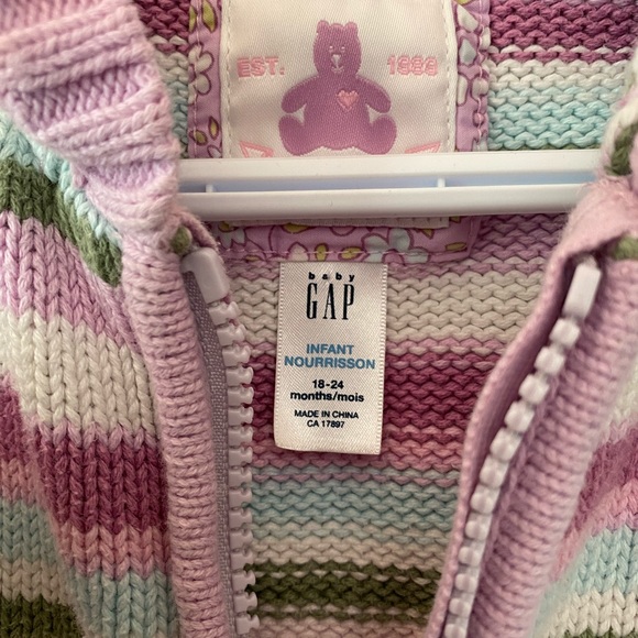 Gap hoodie size 18-24 months - Picture 2 of 2